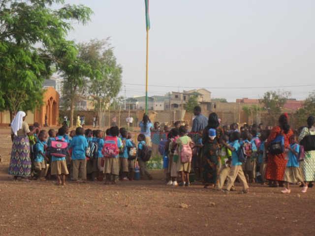 Des élèves du primaire de l'école SICO de Ouaga 2000