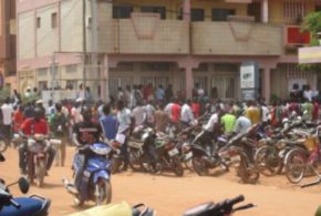 Programme gouvernemental 3.000 permis de conduire pour jeûnes : bousculades le 06 Octobre 2017 à Ouagadougou