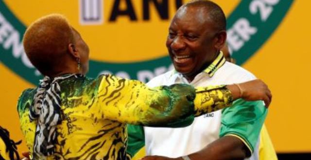 Afrique du Sud: Cyril Ramaphosa prend la succession de Jacob Zuma à l'ANC