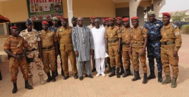 Visite du Président du Faso Roch Kaboré dans le camp de la sécurité présidentielle le 3 janvier 2018