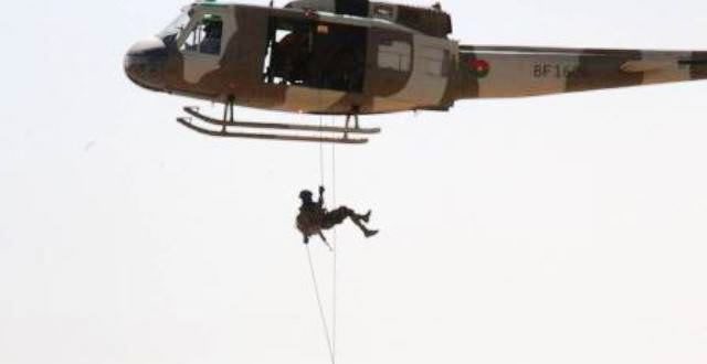 Burkina Faso : pourquoi ne pas appuyer les escortes sécuritaires terrestres avec des hélicoptères de combat ?