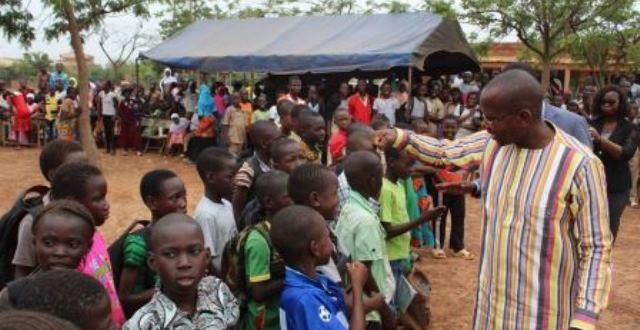 Burkina Faso : 187 classes complémentaires et 260 classes préfabriquées pour l’éducation en situation d’urgence sécuritaire en 2022