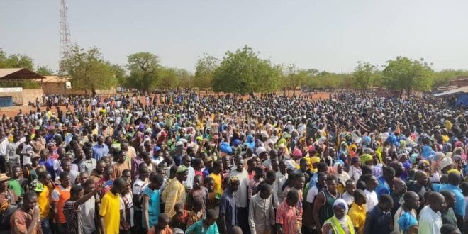 Suspension des manifestations populaires des OSC au Burkina : étendre la mesure aux partis politiques avec des sanctions claires