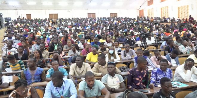 Combat pour la souveraineté du Burkina Faso : face aux étudiants, le président capitaine Ibrahim Traoré déclare : Notre moral est fort et nous n‘allons jamais nous décourager »  