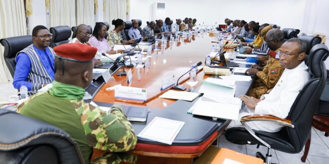 Conseil des ministres du 13 septembre 2023: Sur plus de 3 milliards à recouvrer environ 8 millions acquittés par l’administration publique du Burkina